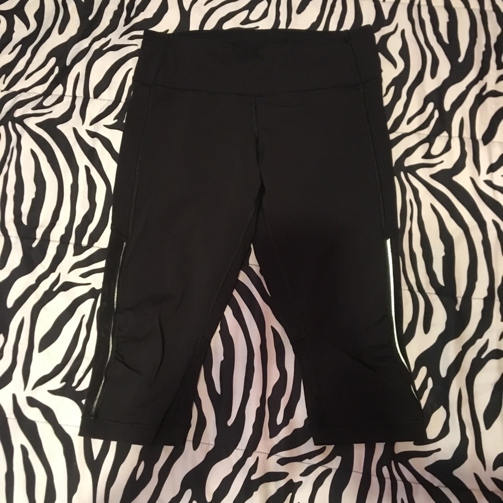 LULULEMON CROPS